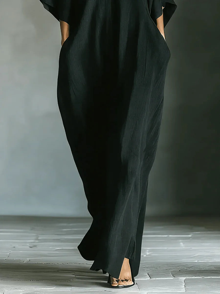 Alejandra | Vestido largo negro oversize minimalista con mangas kimono - RivenaModa