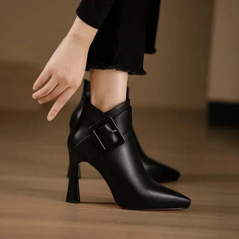 Aveline™ – Botines con Hebilla Elegante - RivenaModa