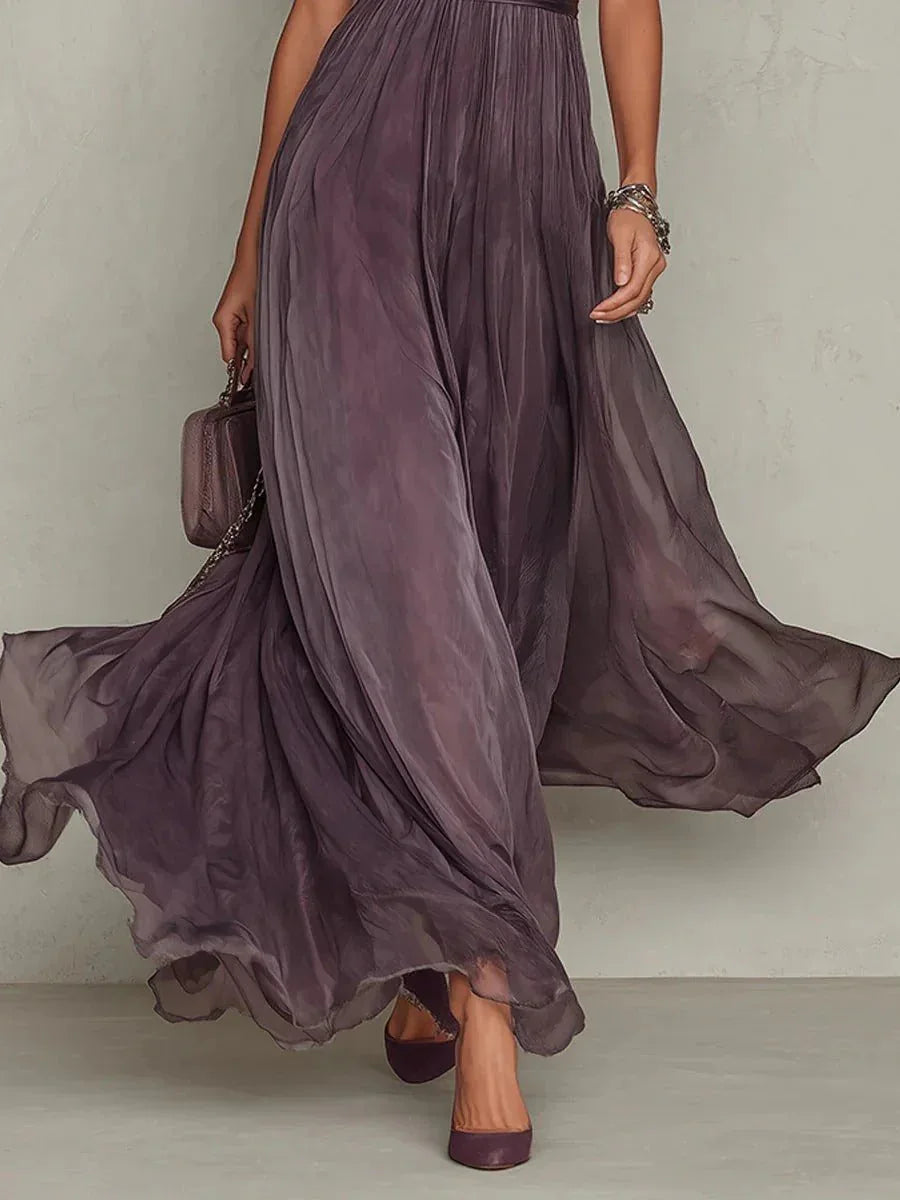 Celia | Vestido largo violeta con escote a lágrima y detalles en encaje - RivenaModa