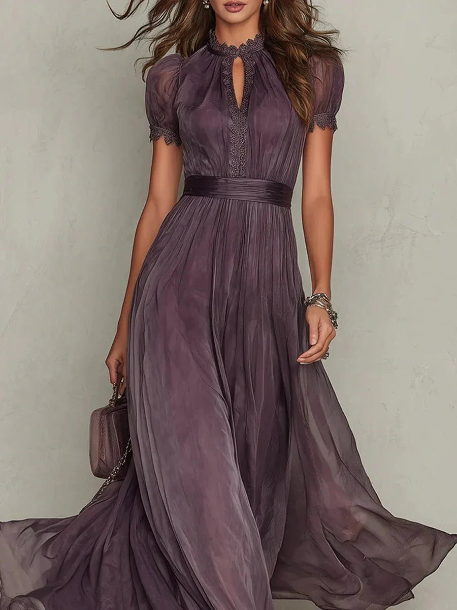 Celia | Vestido largo violeta con escote a lágrima y detalles en encaje - RivenaModa