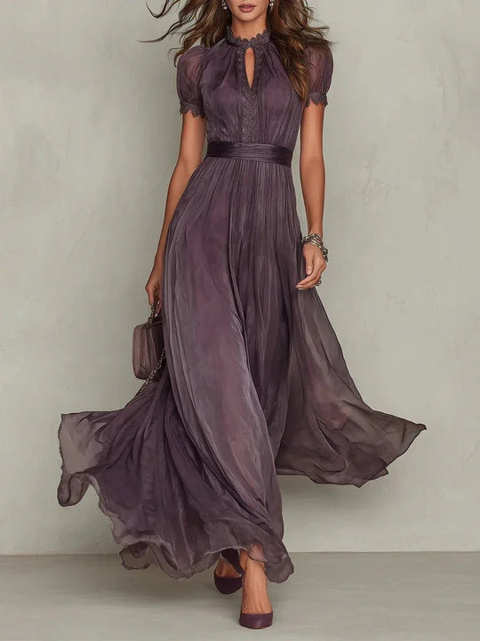 Celia | Vestido largo violeta con escote a lágrima y detalles en encaje - RivenaModa
