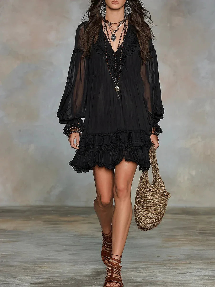 Patricia | Vestido corto negro fluido con escote en V y mangas amplias - RivenaModa