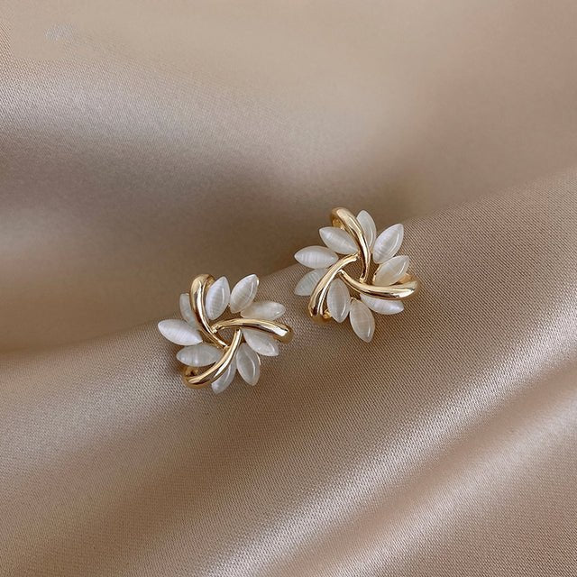 PENDIENTES CON FLOR DE ÓPALO - RIVENA MODA