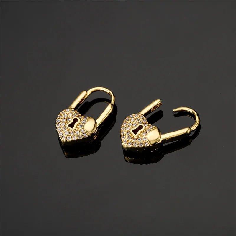 PENDIENTES DE ARO CON CANDADO EN FORMA DE CORAZÓN - RIVENA MODA