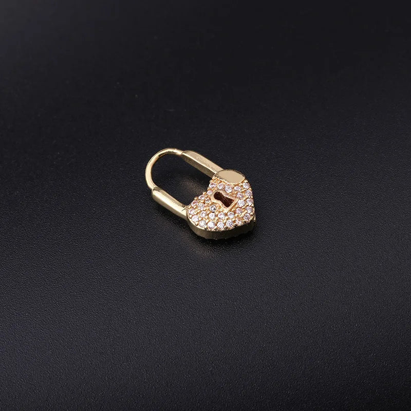 PENDIENTES DE ARO CON CANDADO EN FORMA DE CORAZÓN - RIVENA MODA