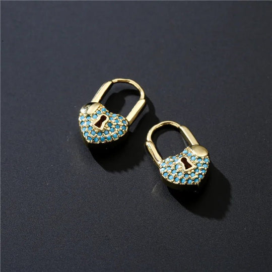PENDIENTES DE ARO CON CANDADO EN FORMA DE CORAZÓN - RIVENA MODA