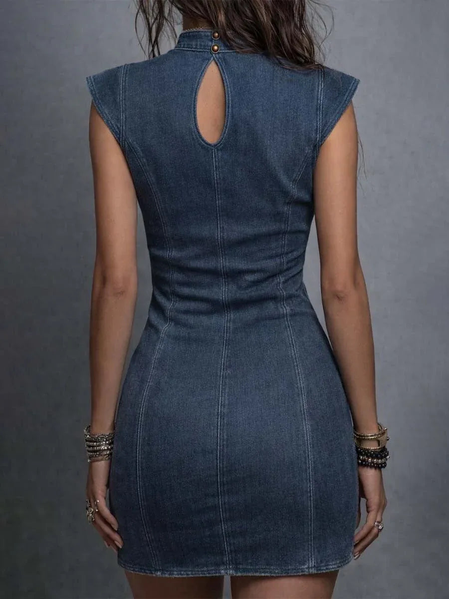 Sofía | Vestido mini denim ajustado con escote cut - out - RivenaModa
